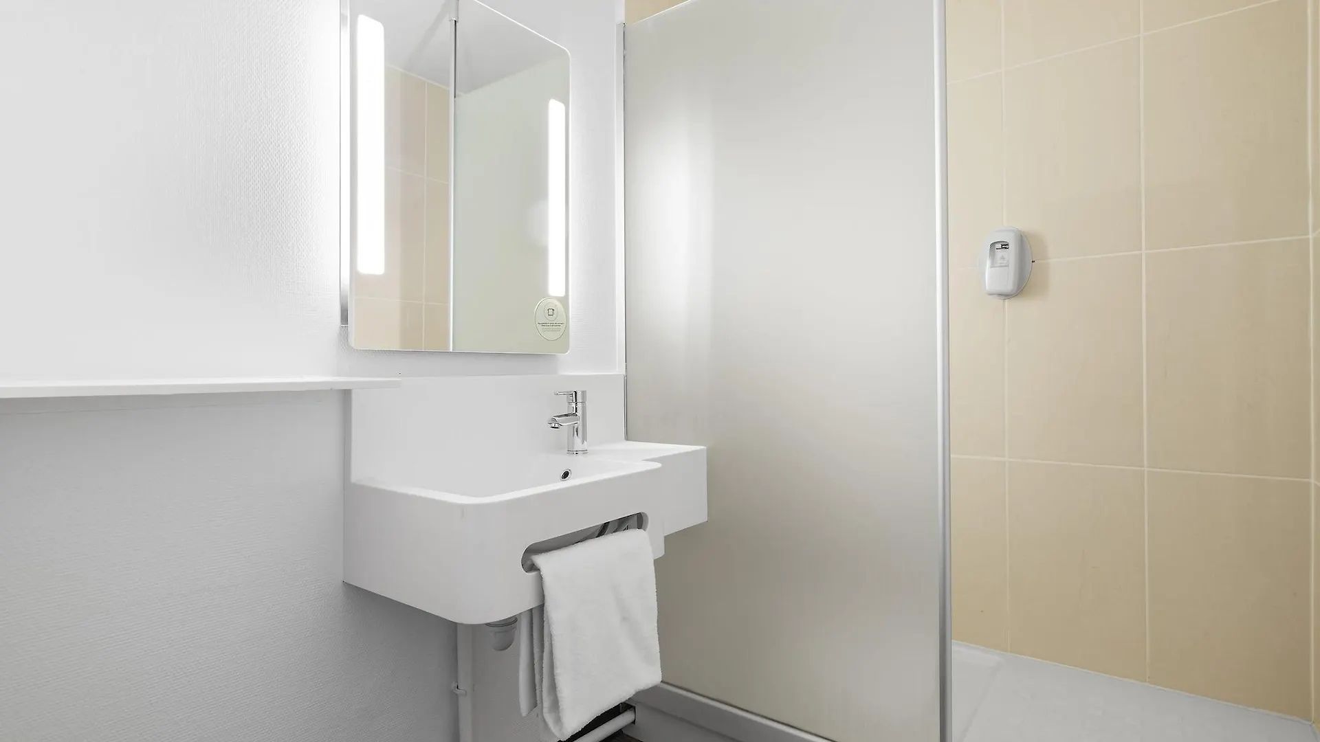 ***  B&B HOTEL Lyon Centre Part-dieu Gambetta France